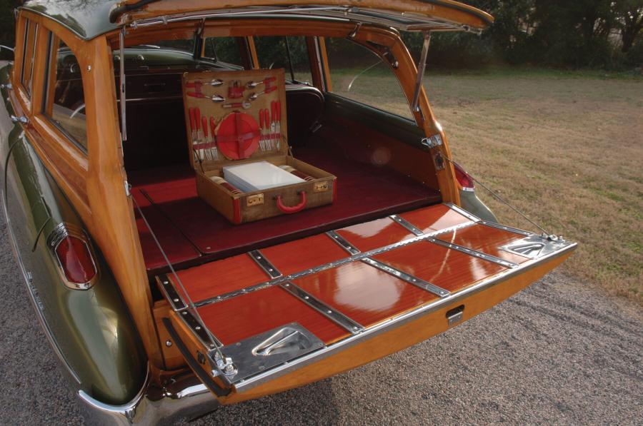  Buick Super Estate Wagon 1949 года  (фото 9 из 21)